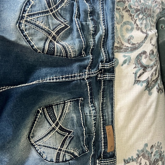 YMI Jeans - Picture 2 of 4
